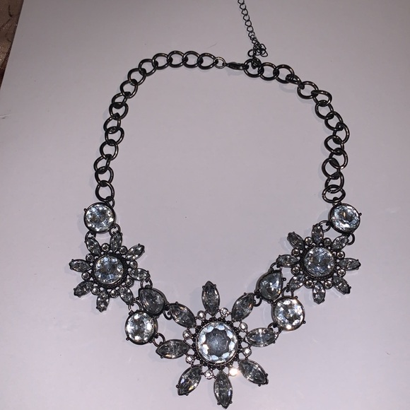 Beautiful Evening Necklace 18 inch plus 3 inch extender added - Picture 4 of 5